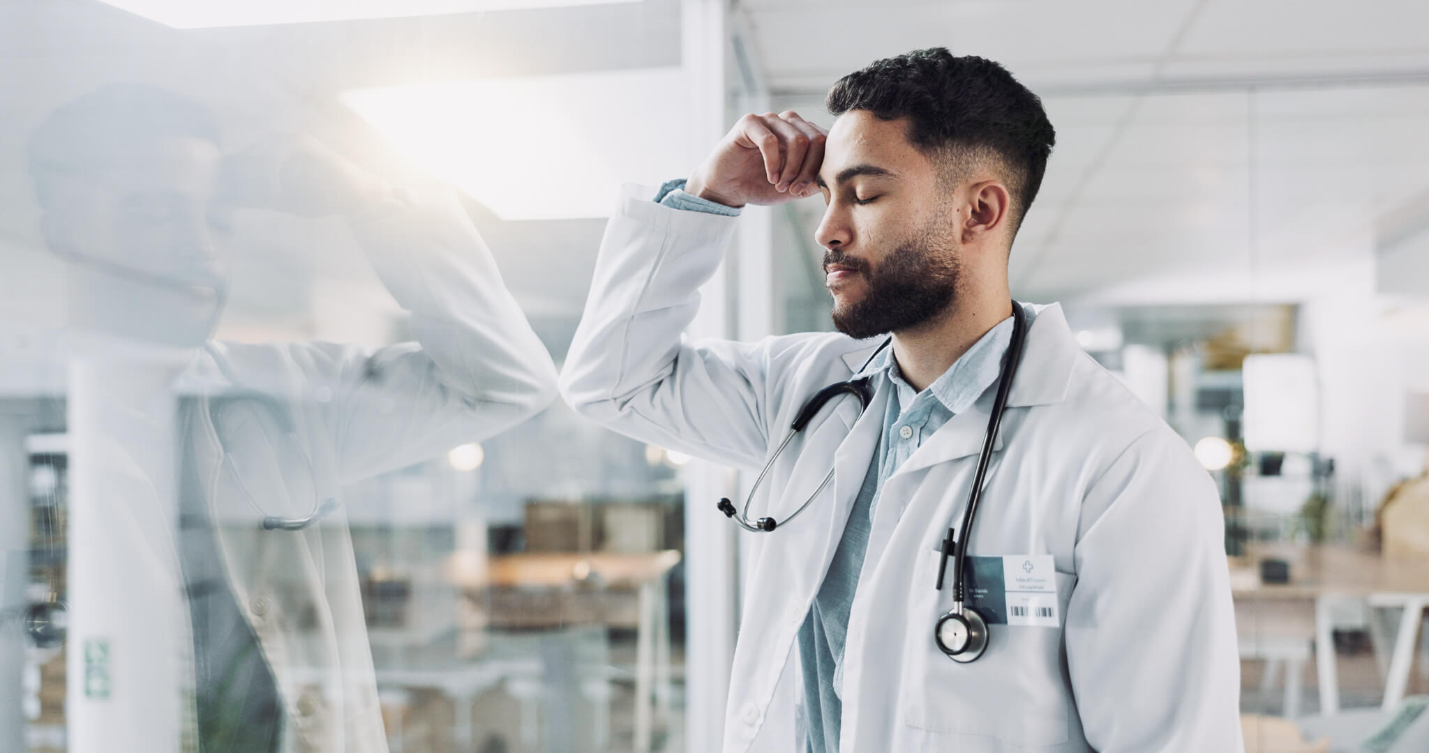 gestresster Arzt in Klinik